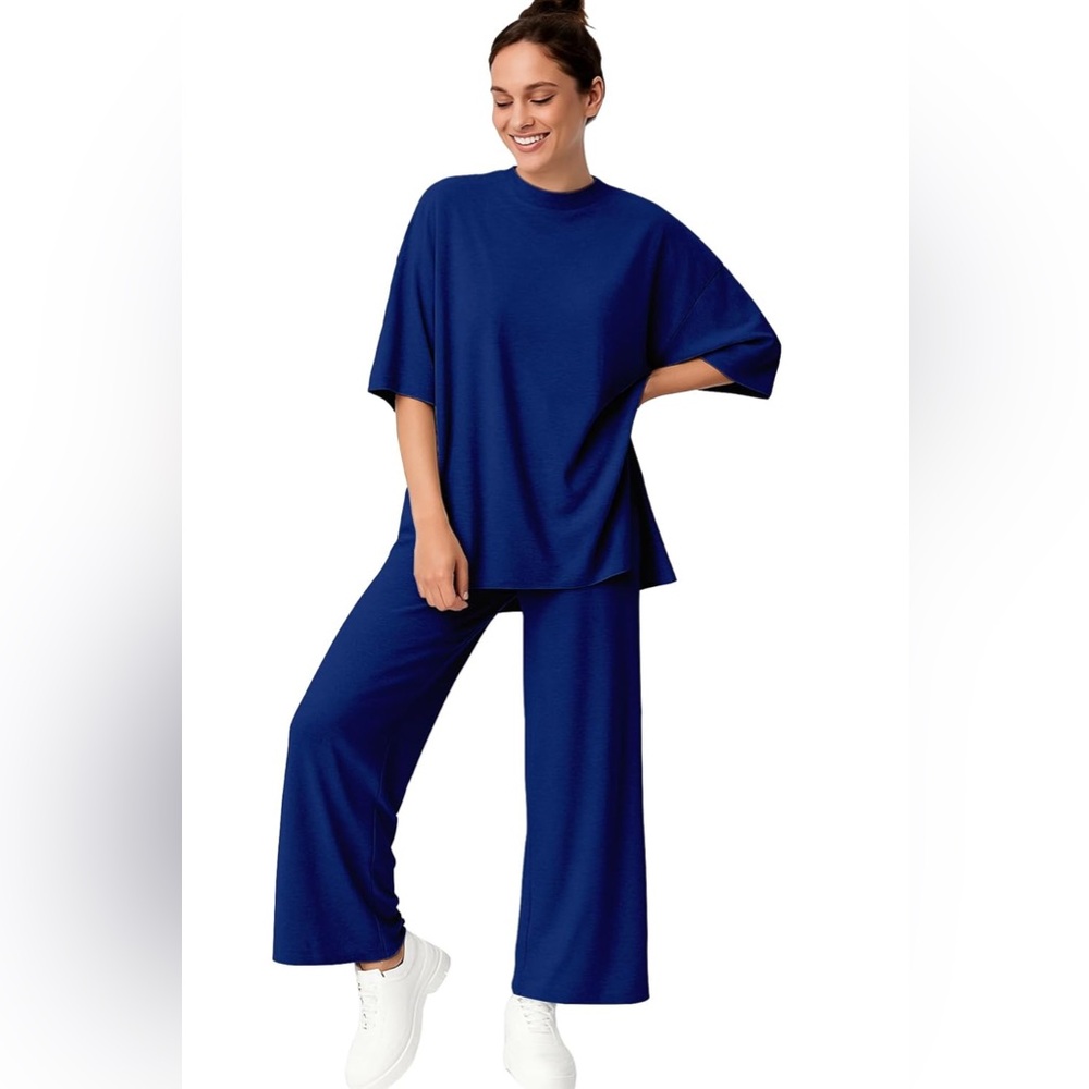 New - Women’s Navy Lounge Set